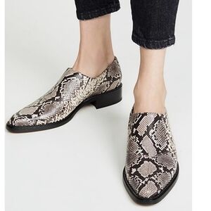 Vince Delmar flats slip on loafers size 7M Mobwife